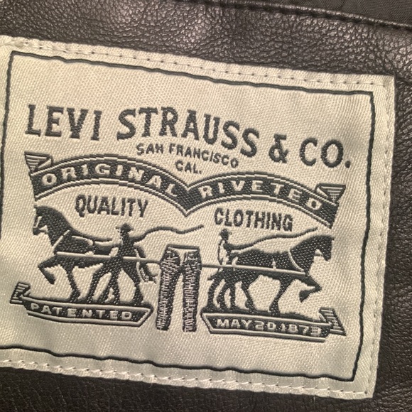 Levi's Strauss & CO Faux Leather Jacket With Removable Sherpa Collar - Picture 16 of 16